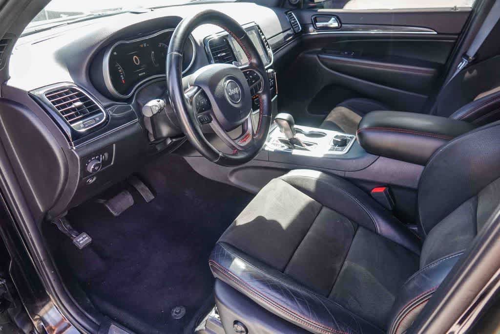 Thumbnail: 2020 Jeep Grand Cherokee - 16