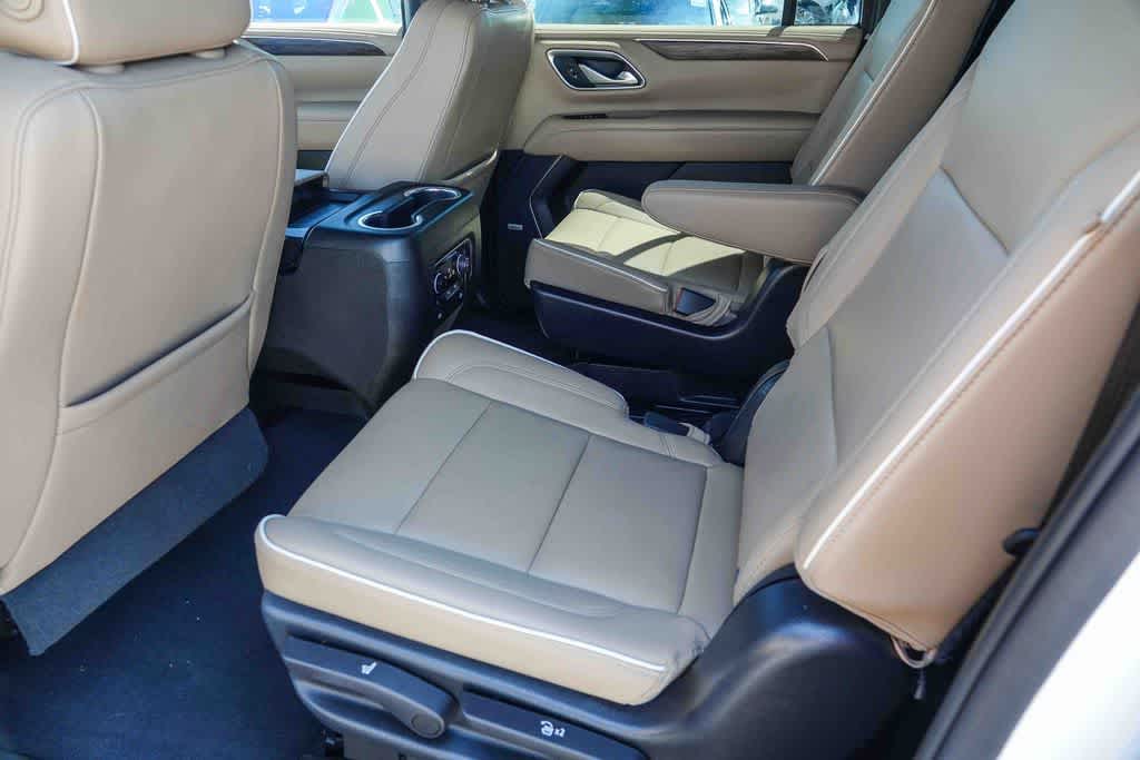 Thumbnail: 2022 Chevrolet Suburban - 17