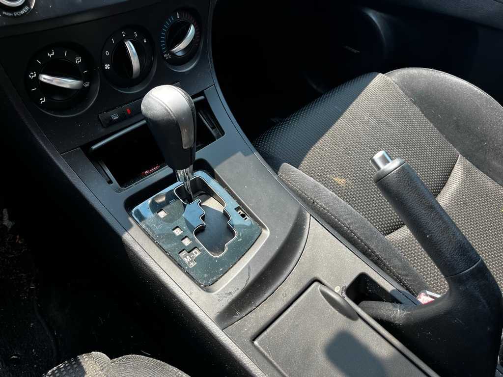 Thumbnail: 2012 Mazda Mazda3 - 17