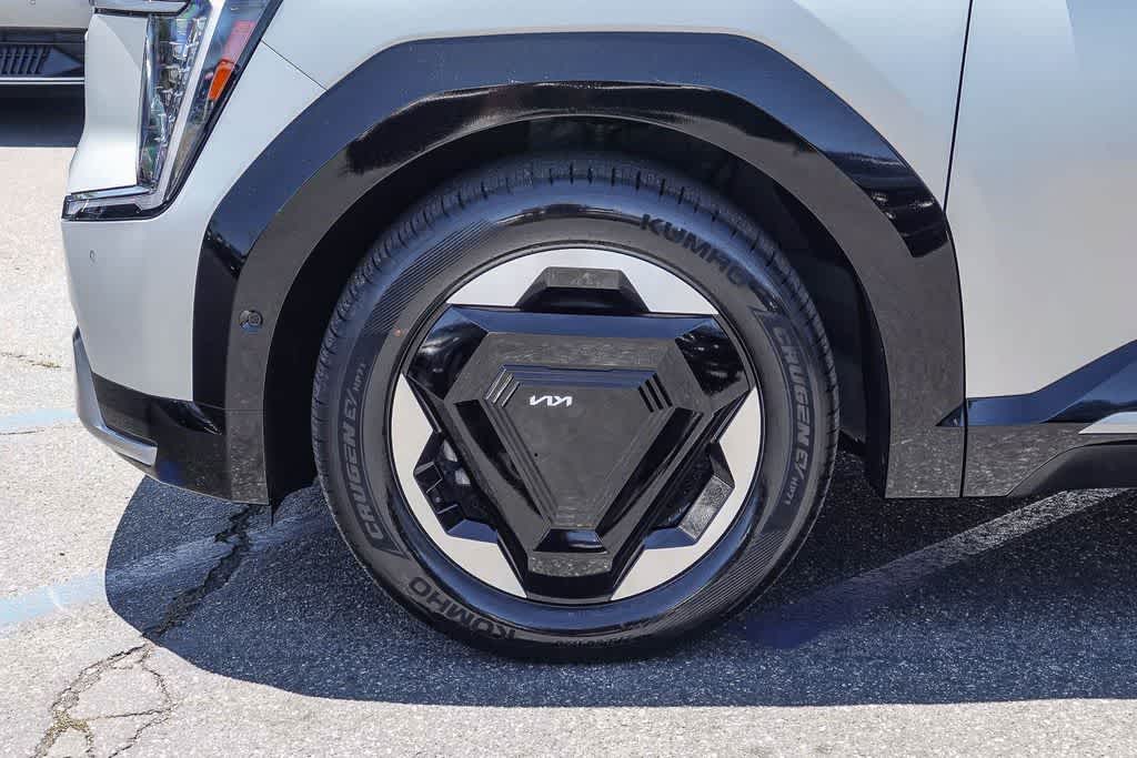 Thumbnail: 2024 Kia EV9 - 8
