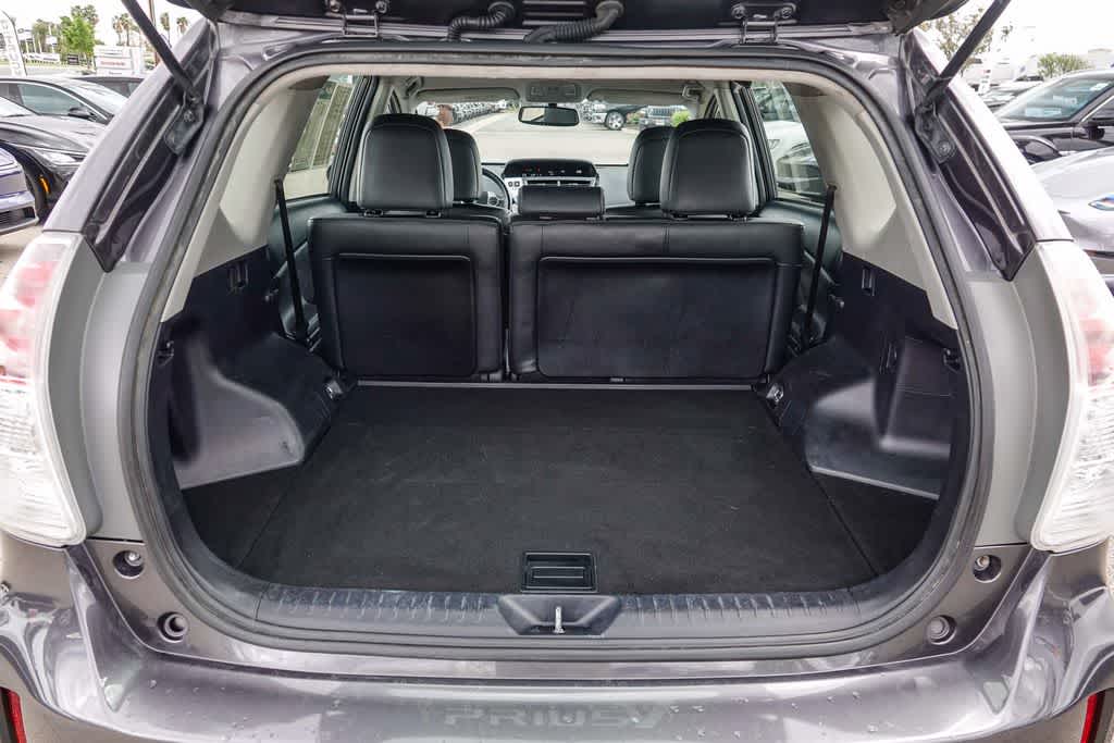 Thumbnail: 2015 Toyota Prius v - 25