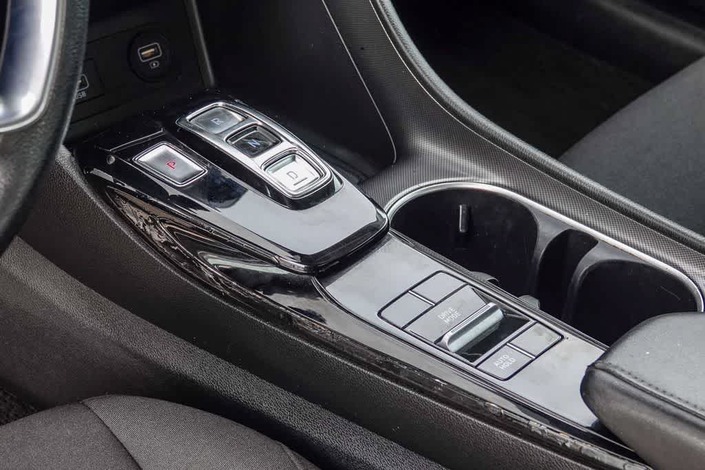 Thumbnail: 2020 Hyundai Sonata - 18