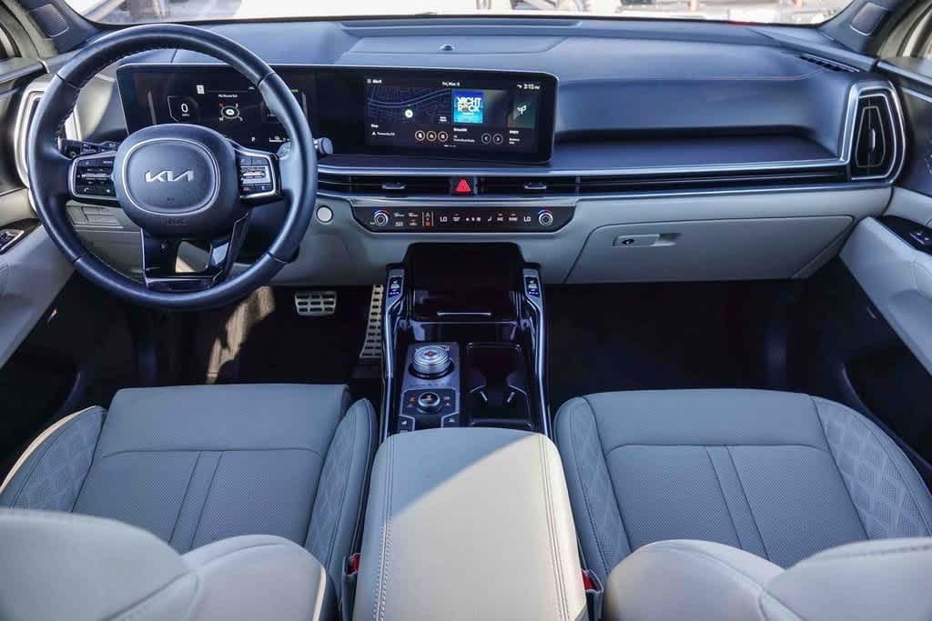 Thumbnail: 2025 Kia Sorento - 11