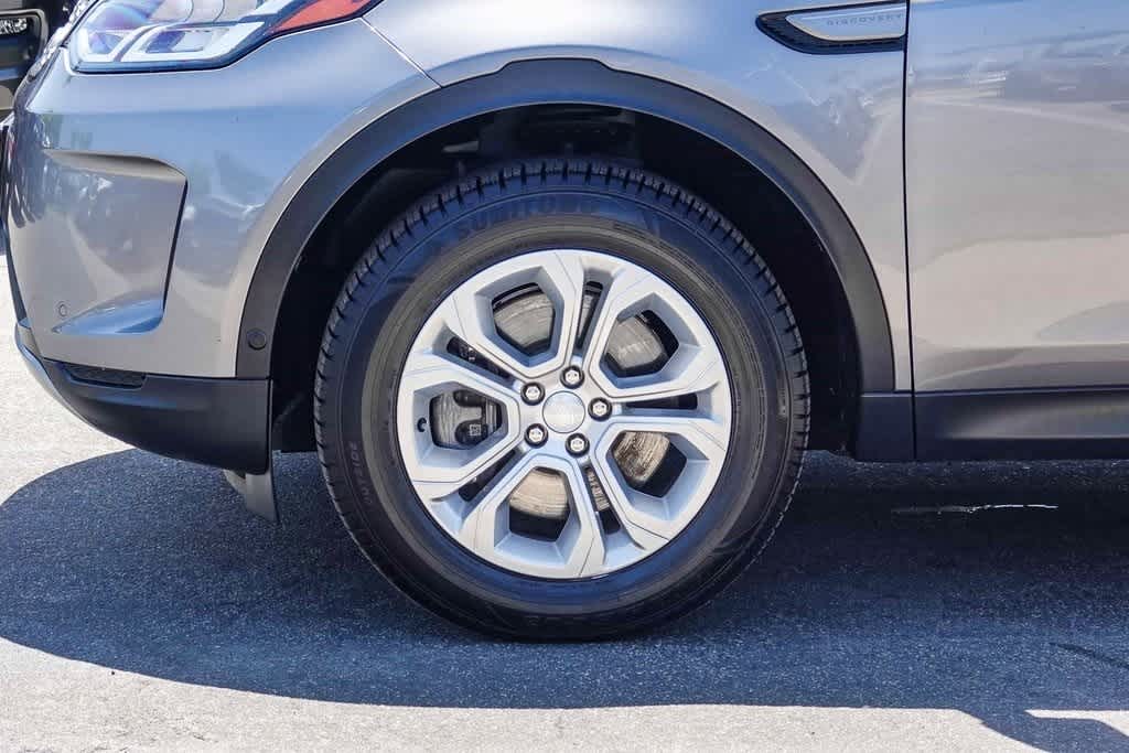 Thumbnail: 2021 Land Rover Discovery Sport - 10