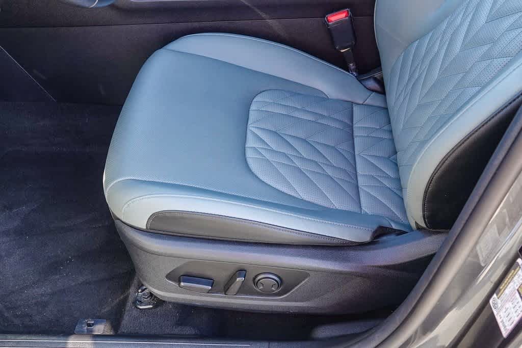 Thumbnail: 2023 Kia Sportage - 21