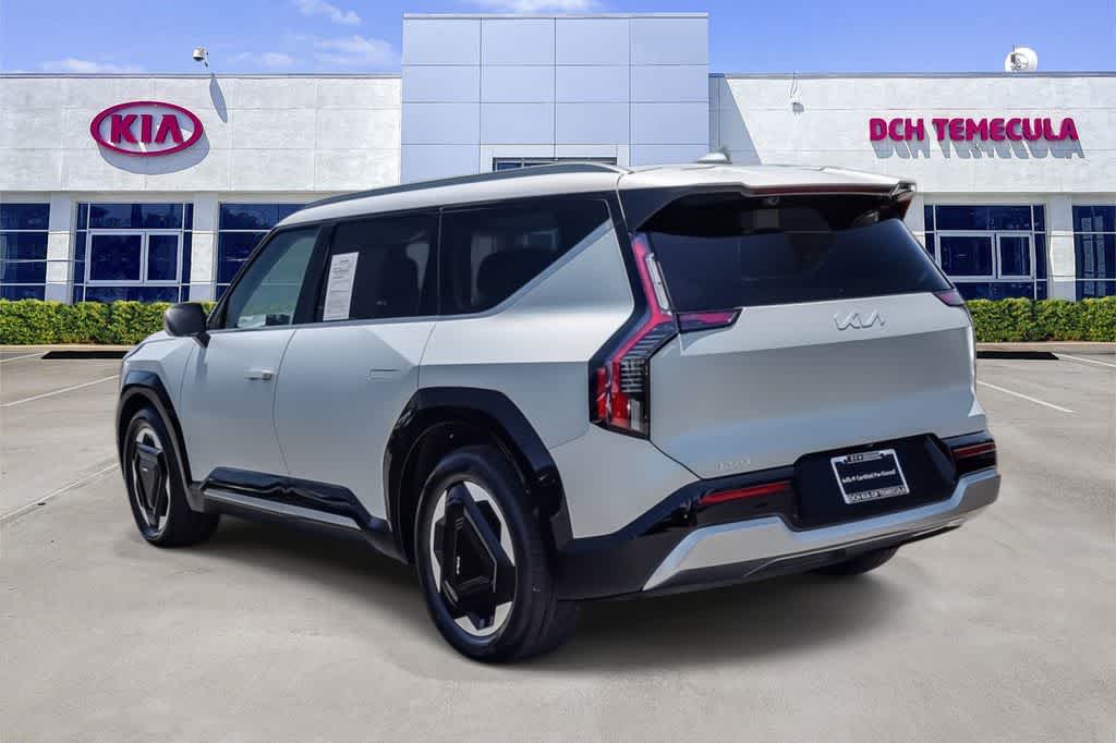 Thumbnail: 2024 Kia EV9 - 5