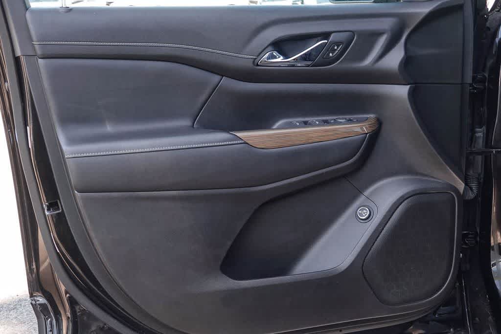 Thumbnail: 2020 GMC Acadia - 19