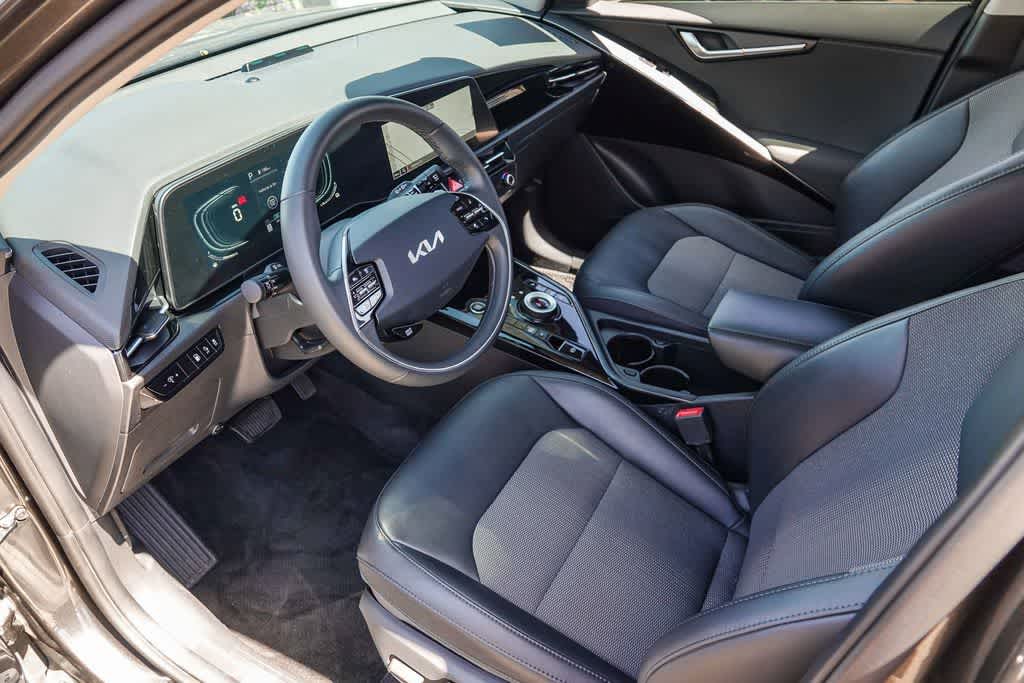 Thumbnail: 2024 Kia Niro - 16