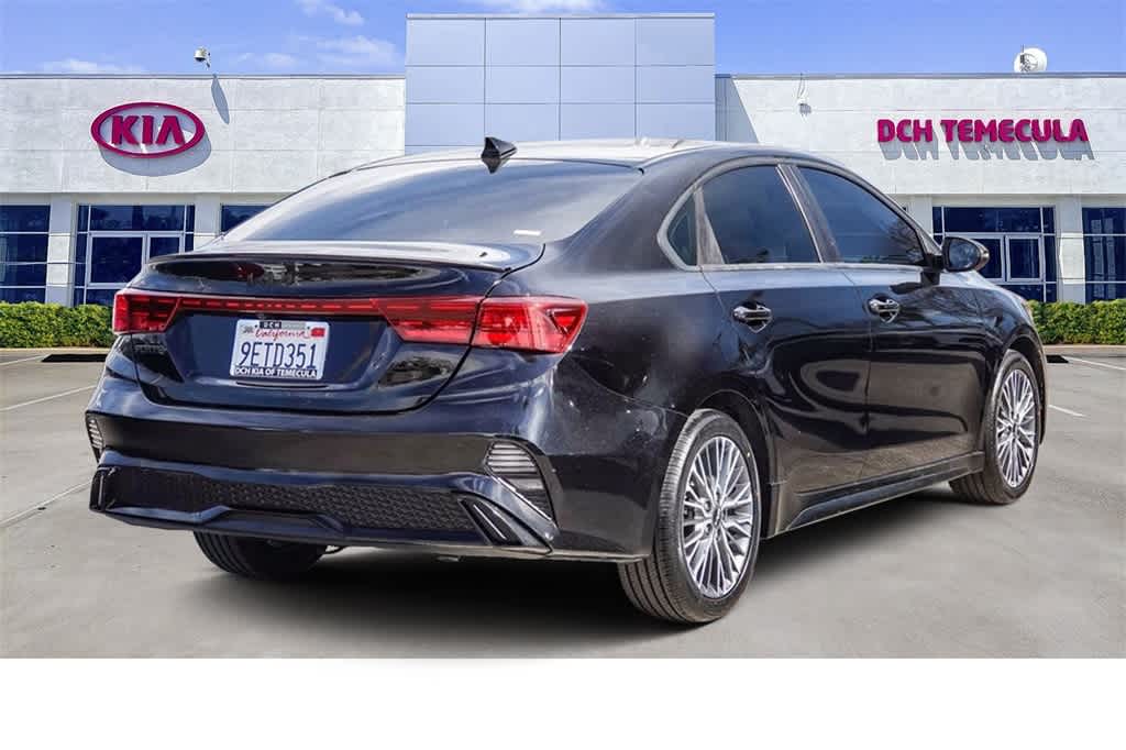 Thumbnail: 2023 Kia Forte - 4