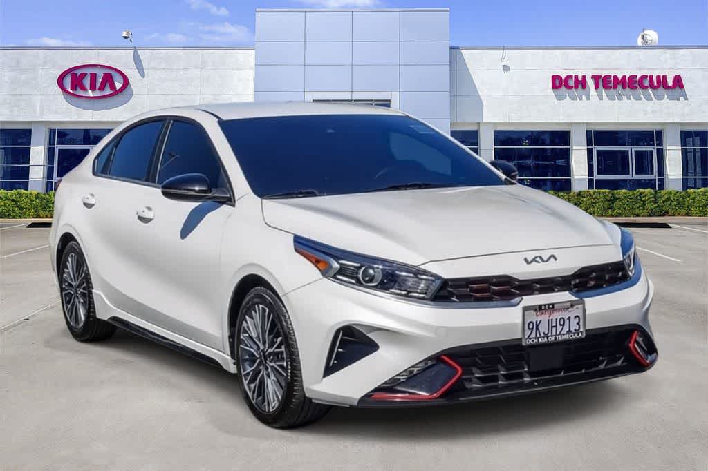 2024 Kia Forte GT-Line photo 2