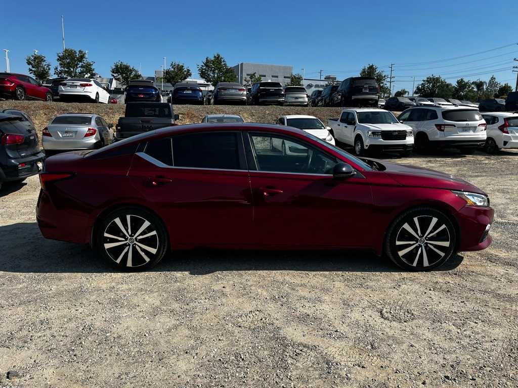 Thumbnail: 2021 Nissan Altima - 4