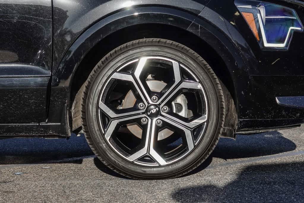 Thumbnail: 2023 Kia Niro - 10