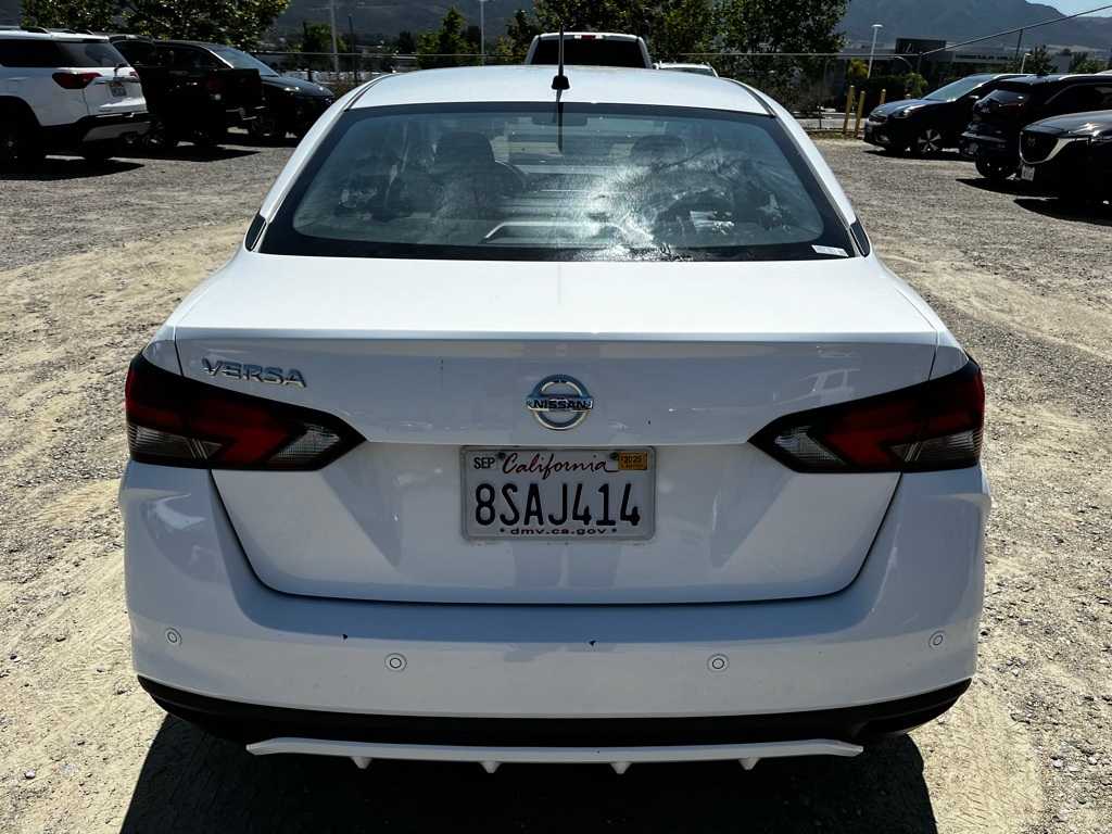 2020 Nissan Versa S 6