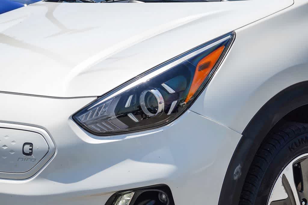 Thumbnail: 2022 Kia Niro - 8