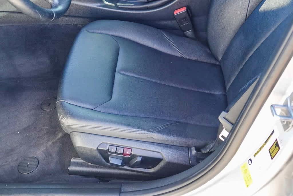 Thumbnail: 2013 BMW 3 Series - 20