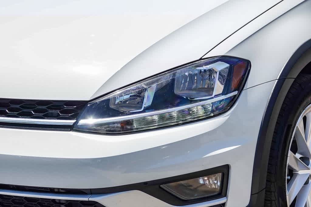 Thumbnail: 2019 Volkswagen Golf - 8