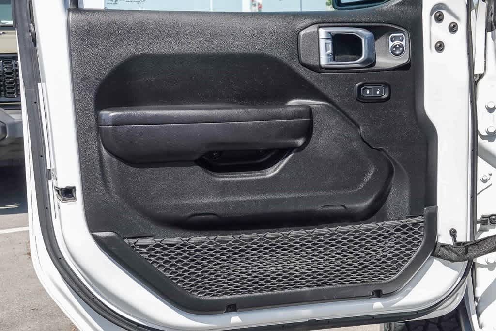 Thumbnail: 2021 Jeep Wrangler - 19