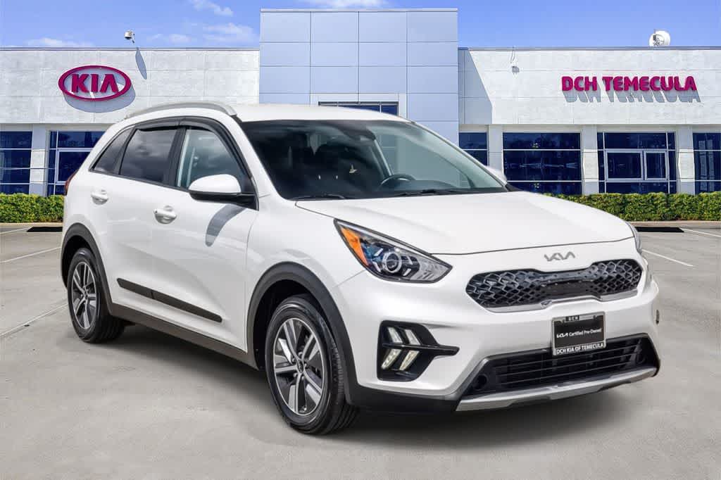 2022 Kia Niro LXS photo 2