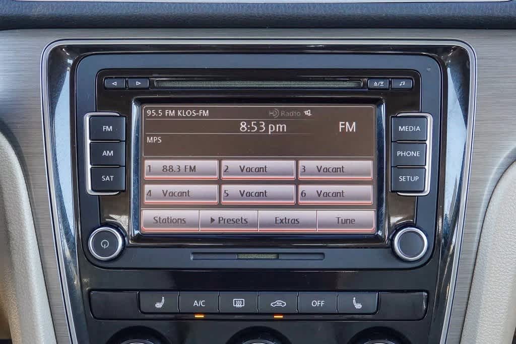 Thumbnail: 2014 Volkswagen Passat - 13