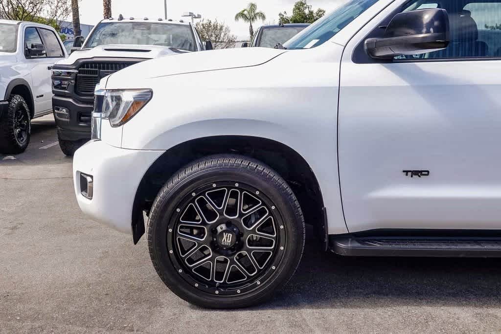 Thumbnail: 2018 Toyota Sequoia - 9