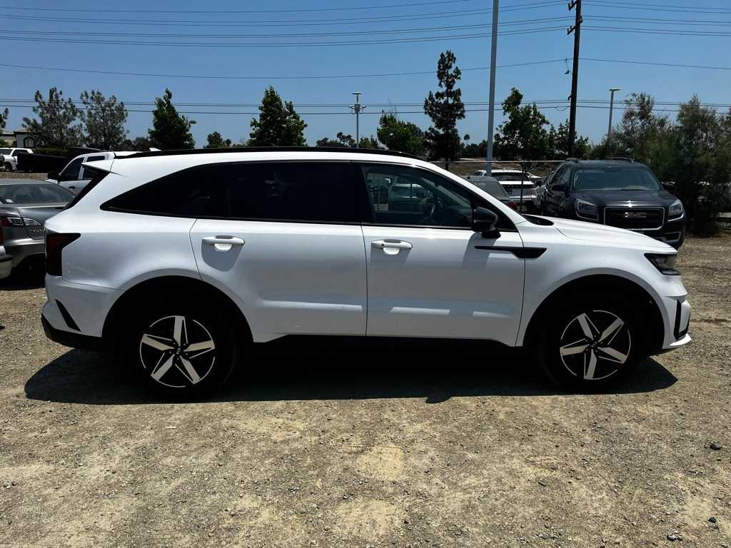 Thumbnail: 2021 Kia Sorento - 4
