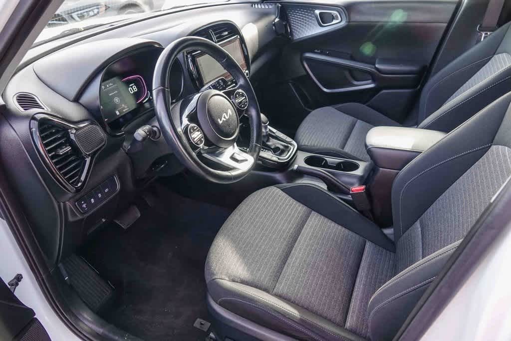 Thumbnail: 2023 Kia Soul - 16