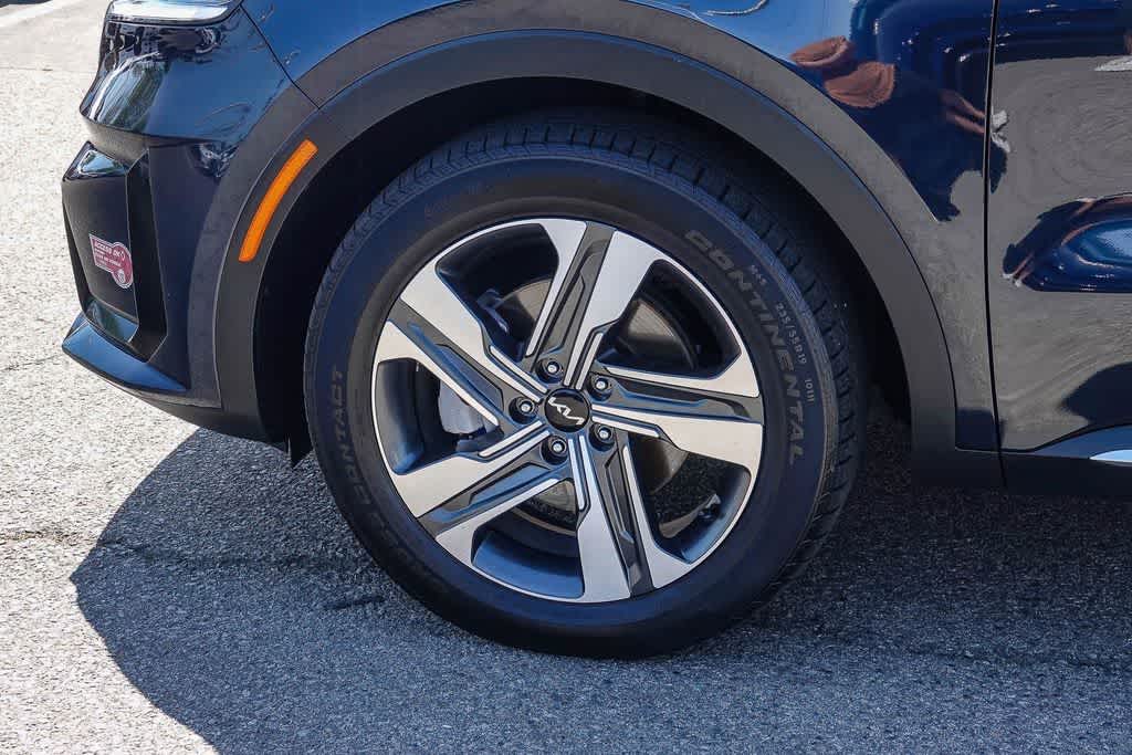 Thumbnail: 2023 Kia Sorento - 9