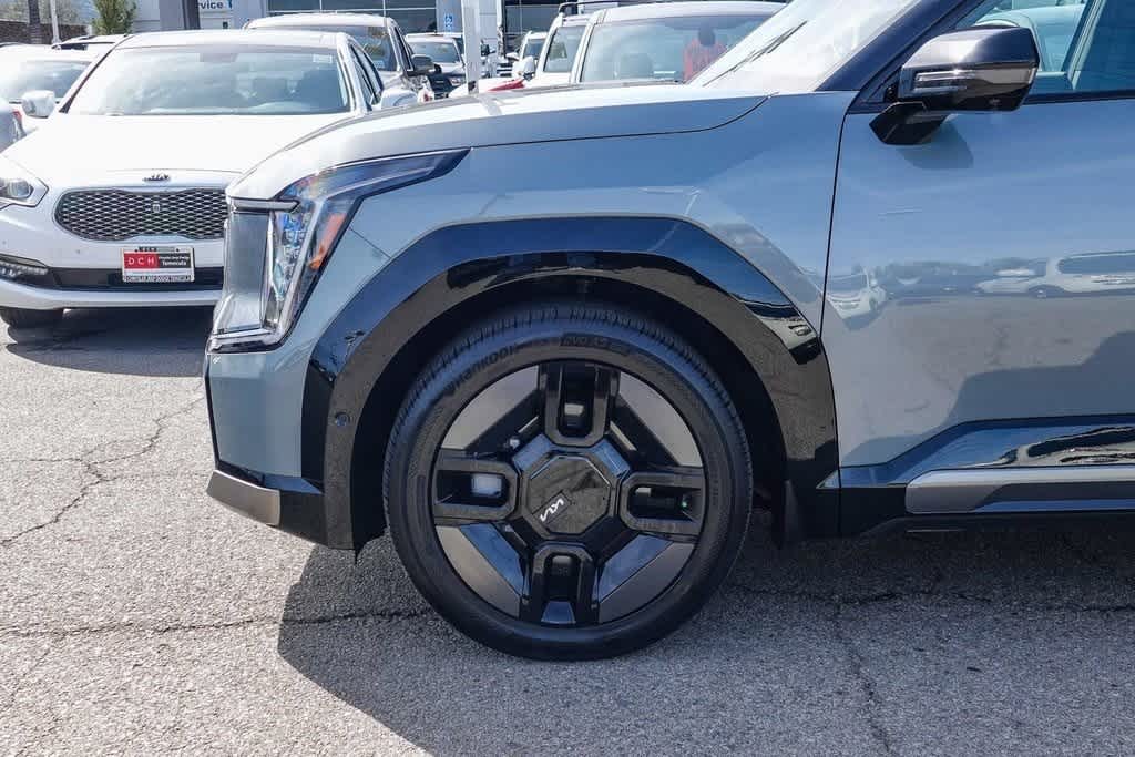 Thumbnail: 2024 Kia EV9 - 9