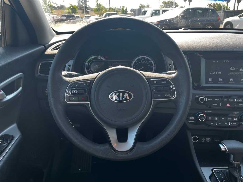 Thumbnail: 2018 Kia Niro - 21