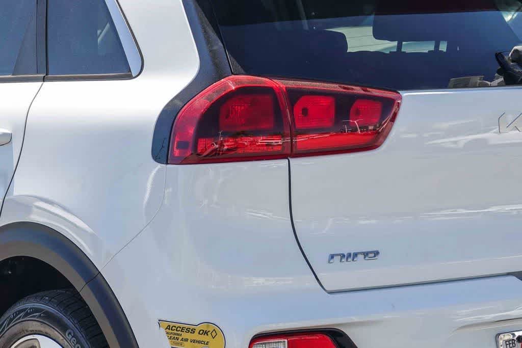 Thumbnail: 2022 Kia Niro - 7