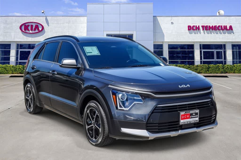 Thumbnail: 2024 Kia Niro - 3