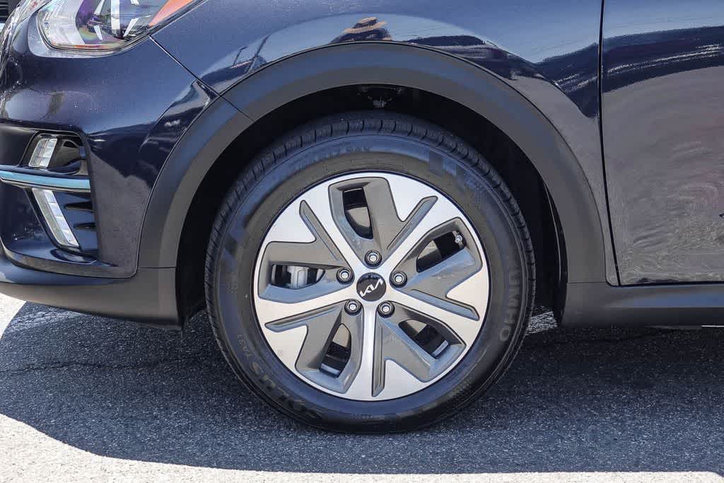 Thumbnail: 2022 Kia Niro - 10