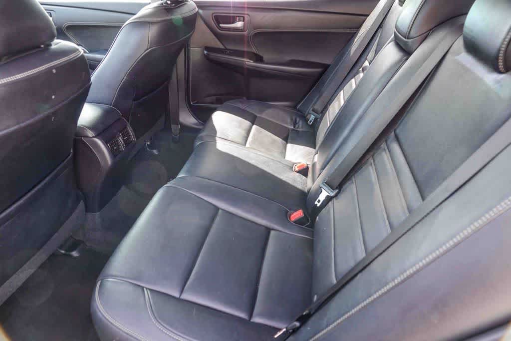 Thumbnail: 2015 Toyota Camry - 17