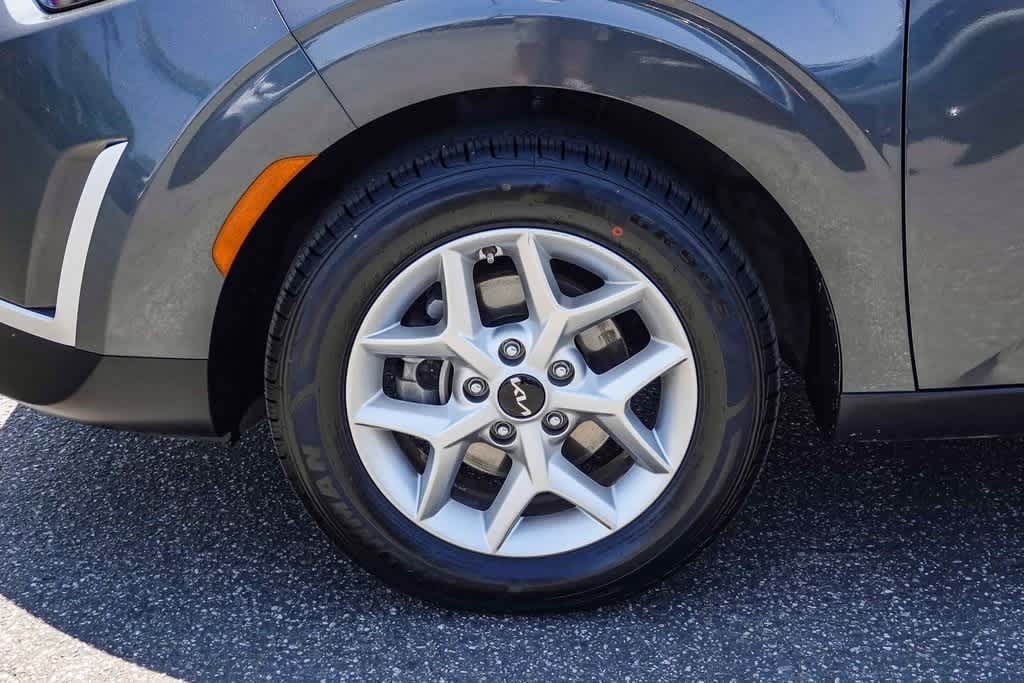 Thumbnail: 2023 Kia Soul - 10