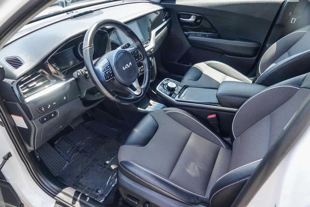 Thumbnail: 2022 Kia Niro - 18