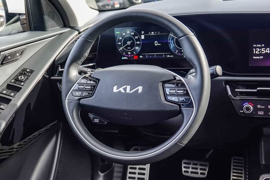 2023 Kia Niro Wave 14