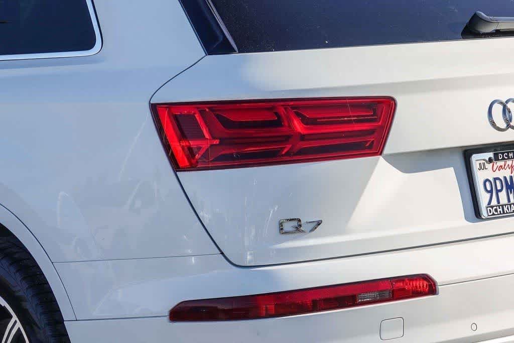 2017 Audi Q7 3.0T Premium Plus photo 5
