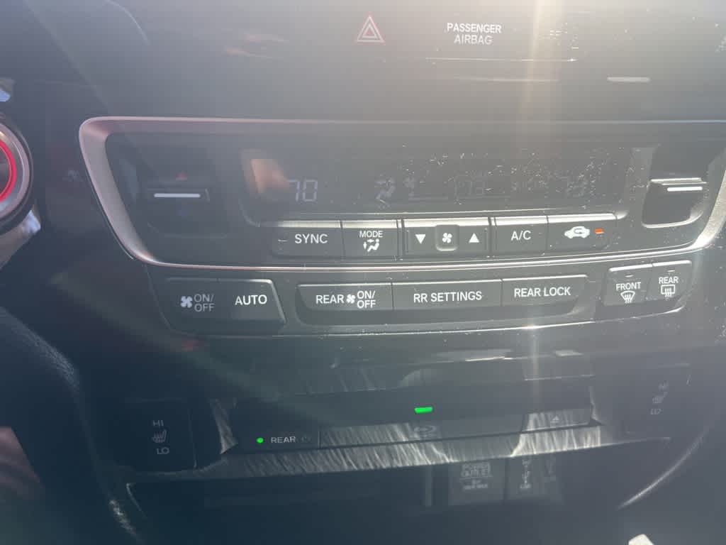 Thumbnail: 2017 Honda Pilot - 19