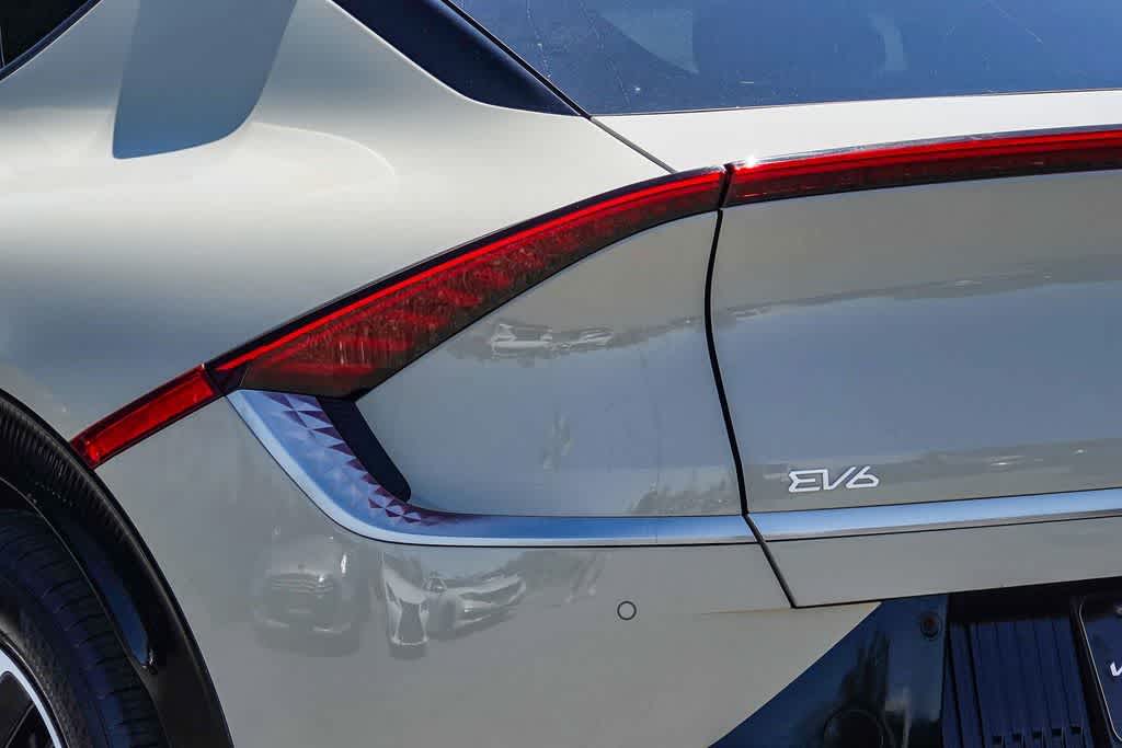 Thumbnail: 2024 Kia EV6 - 7