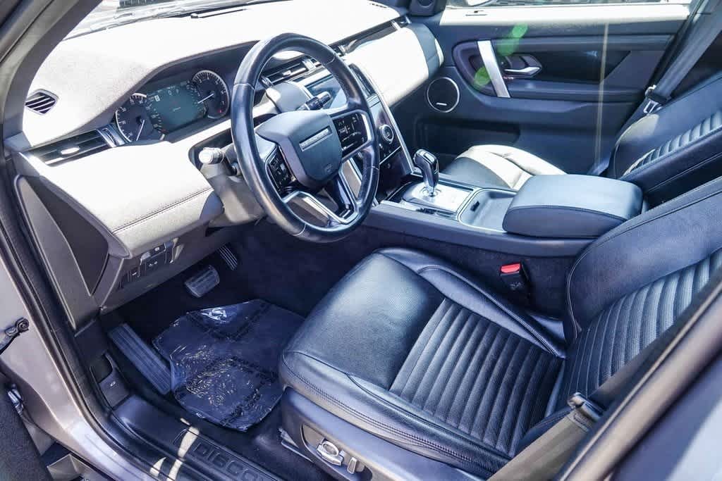 Thumbnail: 2021 Land Rover Discovery Sport - 17