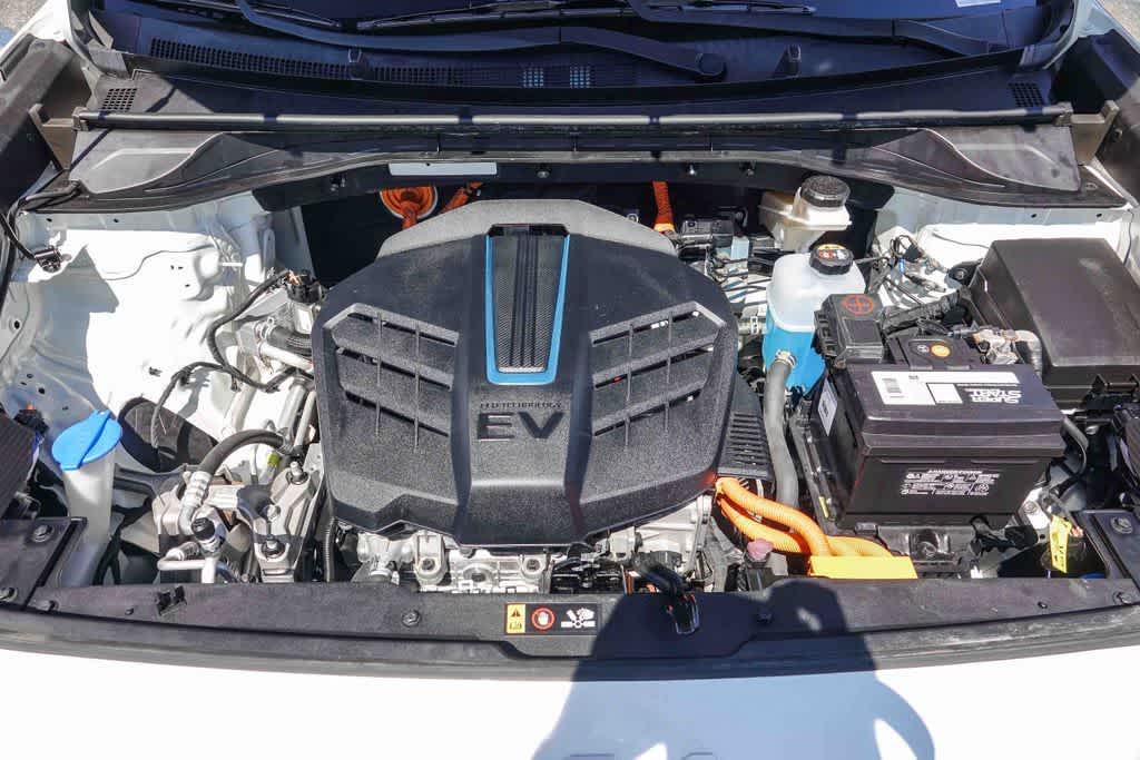 Thumbnail: 2022 Kia Niro - 26