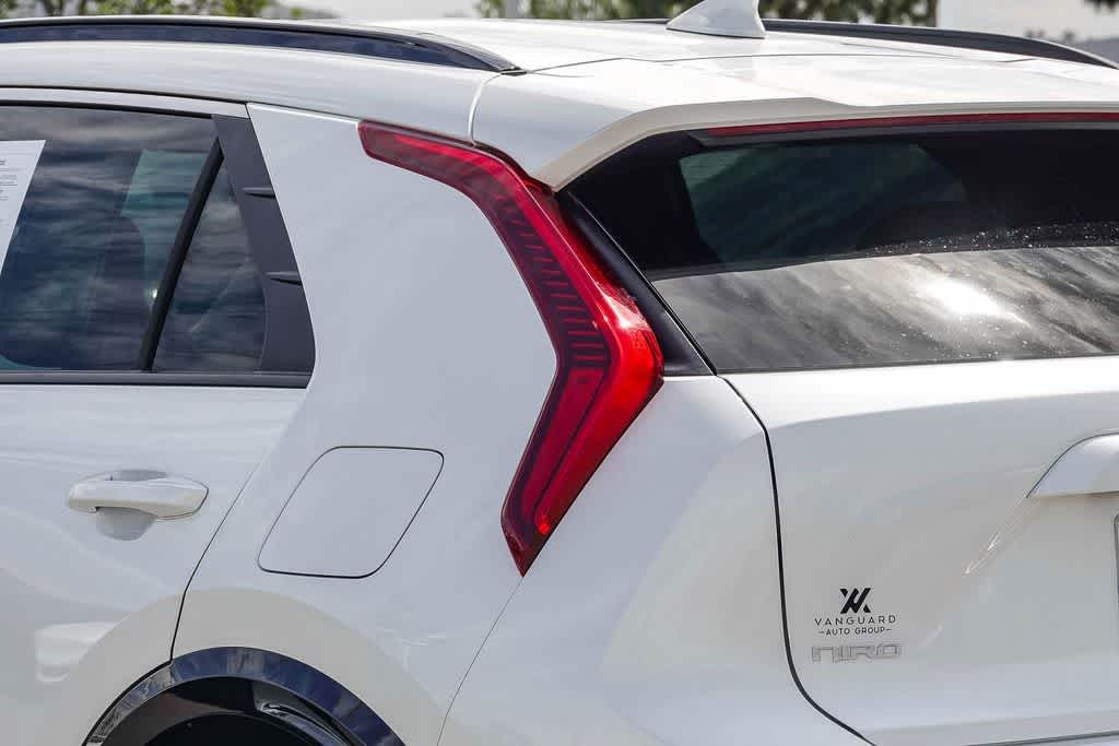 2023 Kia Niro EX Touring photo 6