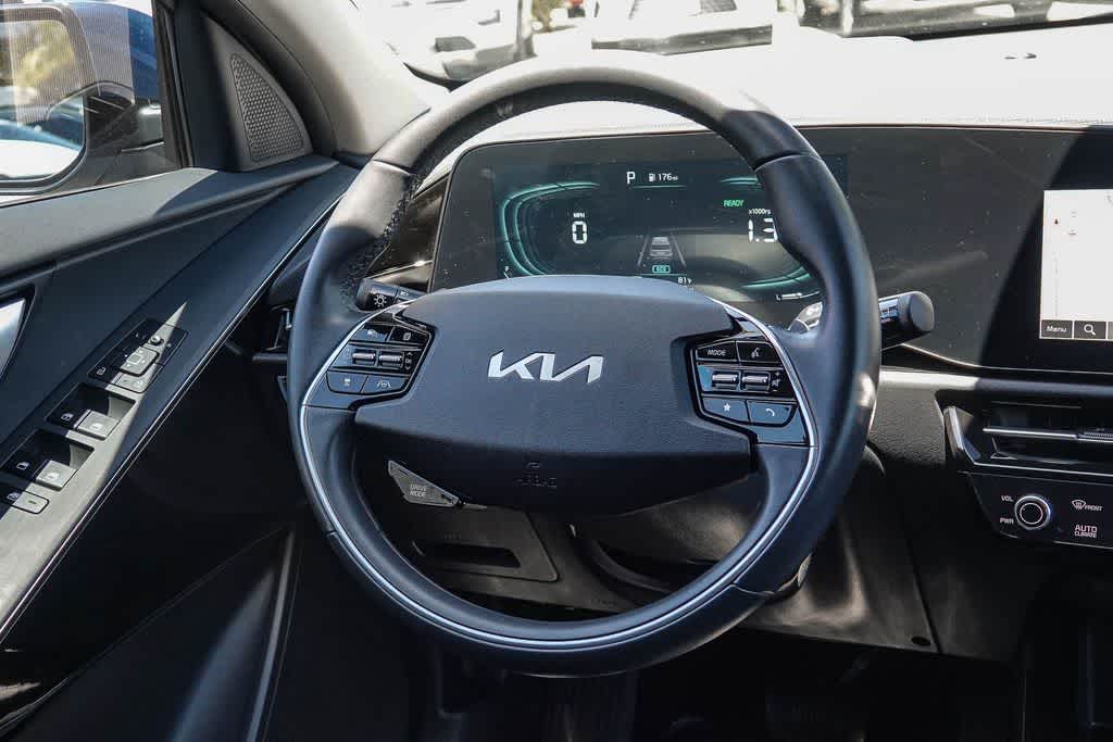 Thumbnail: 2023 Kia Niro - 14