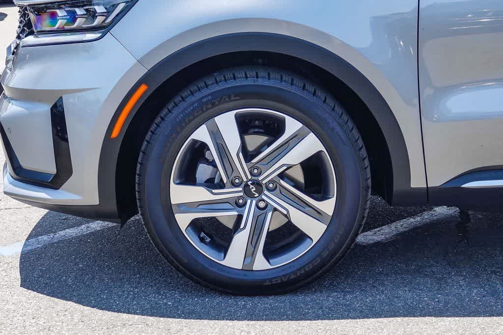 Thumbnail: 2023 Kia Sorento - 10