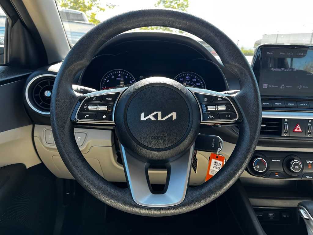 Thumbnail: 2023 Kia Forte - 21