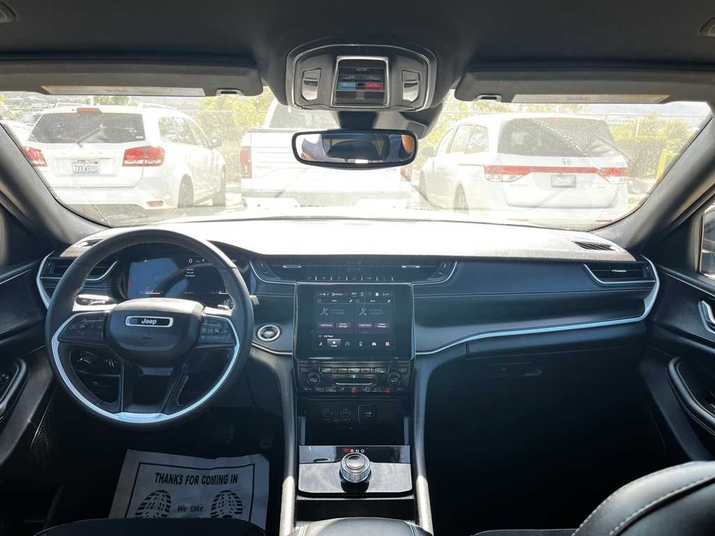 Thumbnail: 2024 Jeep Grand Cherokee L - 20