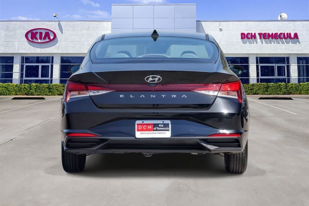 Thumbnail: 2022 Hyundai Elantra - 5