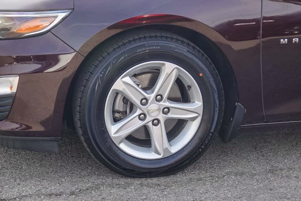 Thumbnail: 2020 Chevrolet Malibu - 9