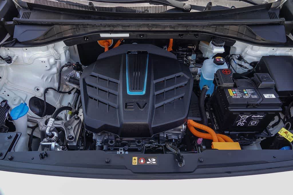 Thumbnail: 2022 Kia Niro - 27