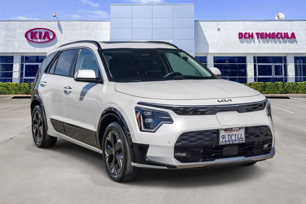 Thumbnail: 2023 Kia Niro - 3